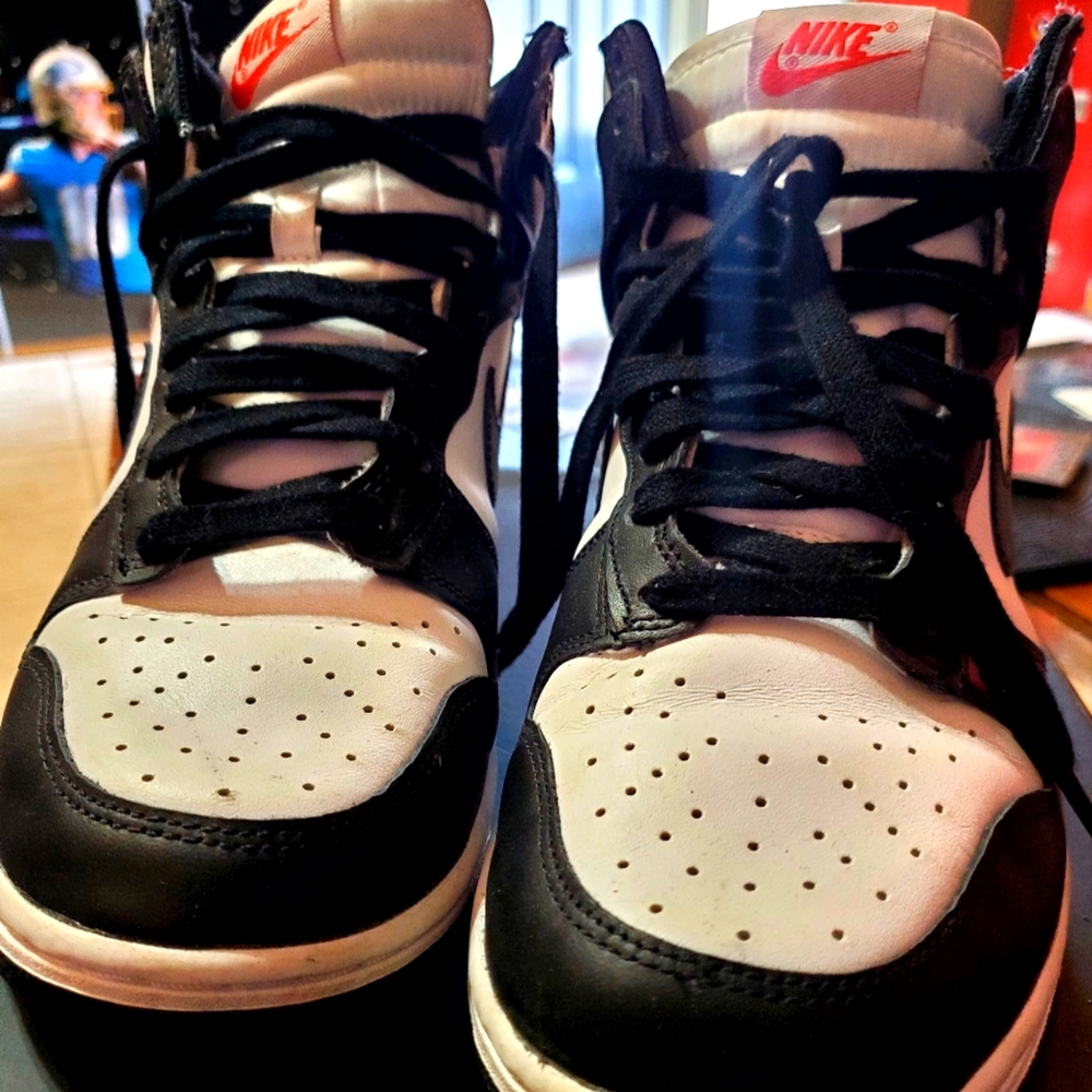 Nike Panda Dunks